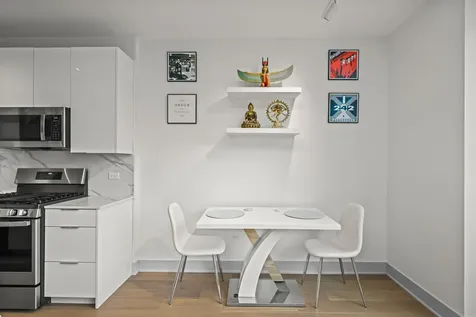 659 West Randolph Street Chicago IL 60661