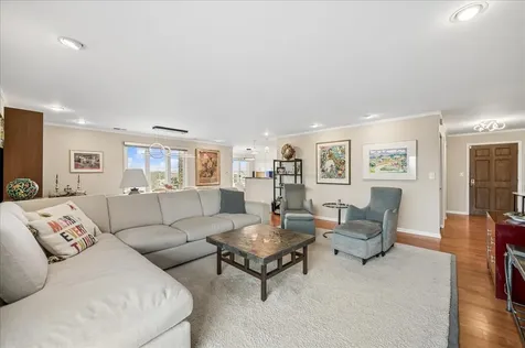 1280 Rudolph Road Northbrook IL 60062