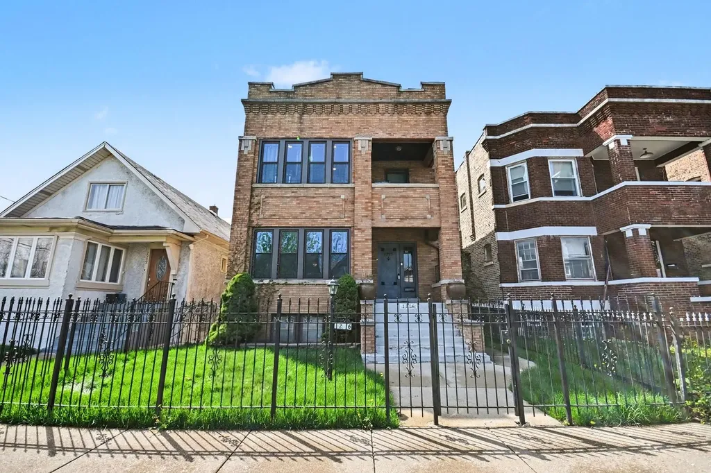 1216 North Mason Avenue Chicago IL 60651