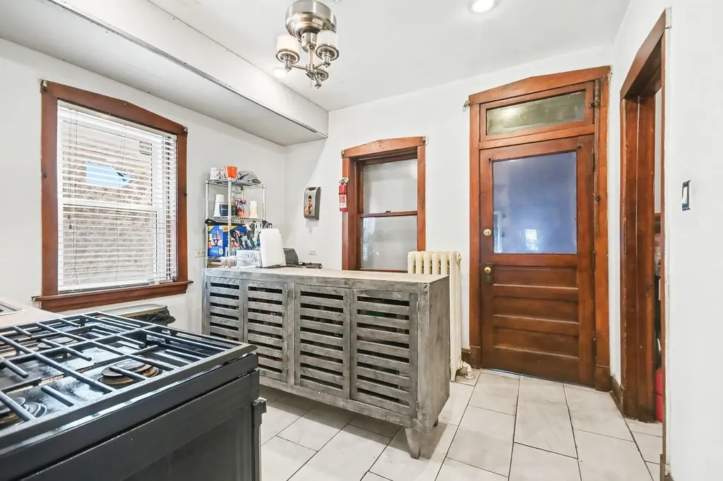 1216 North Mason Avenue Chicago IL 60651