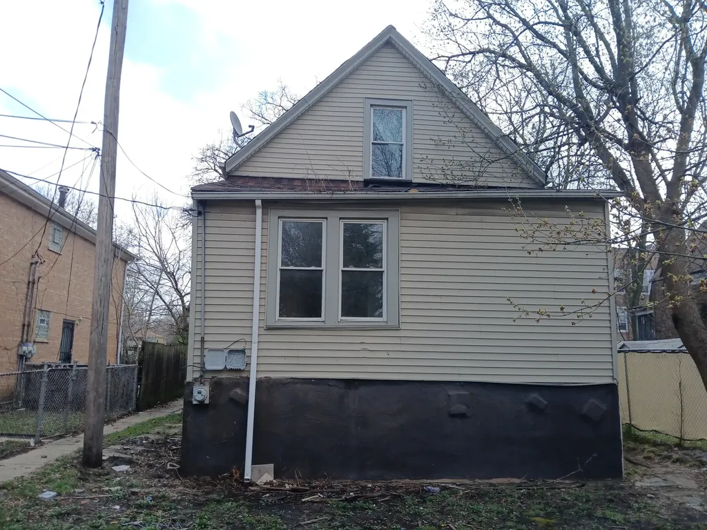 7804 South Ellis Avenue Chicago IL 60619