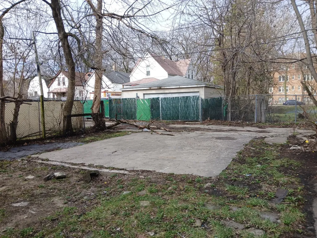 7804 South Ellis Avenue Chicago IL 60619