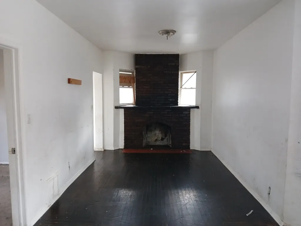 7804 South Ellis Avenue Chicago IL 60619