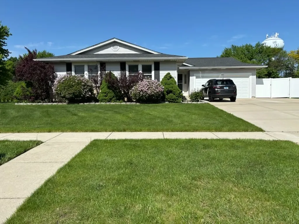 3991 Whispering Trails Drive Hoffman Estates IL 60192