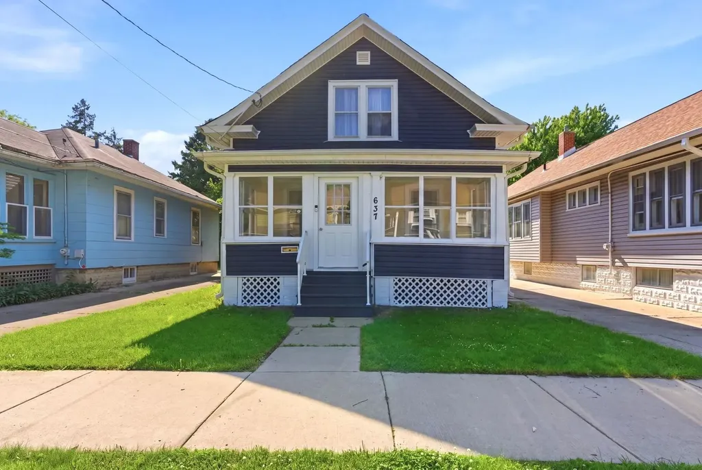 637 South Spencer Street Aurora IL 60505