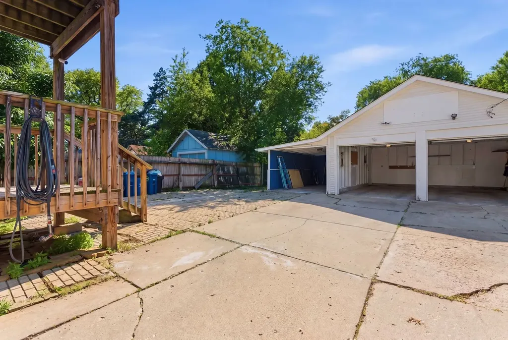 637 South Spencer Street Aurora IL 60505