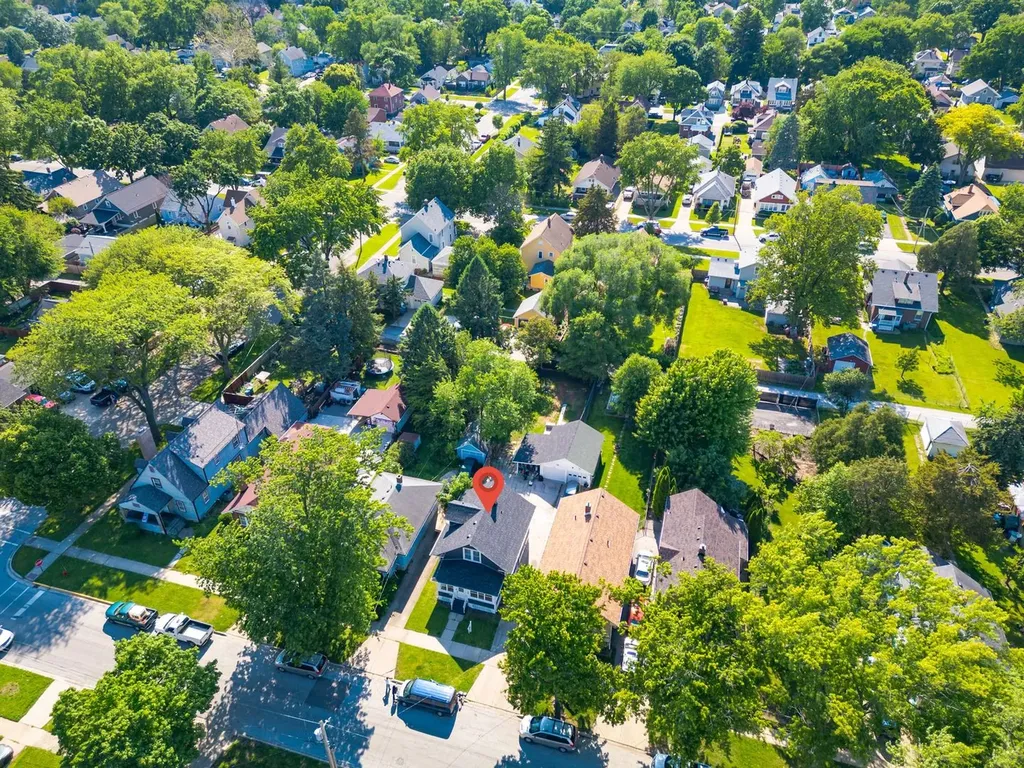 637 South Spencer Street Aurora IL 60505