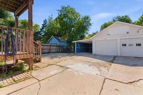 637 South Spencer Street Aurora IL 60505
