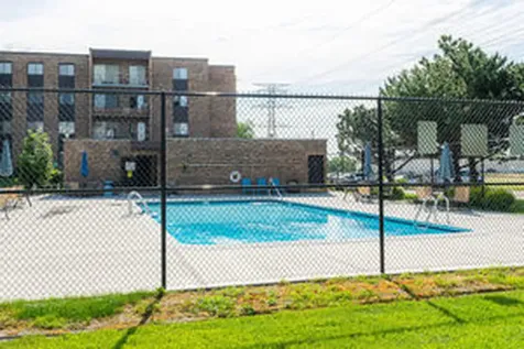 625 West Huntington Commons Road Mount Prospect IL 60056