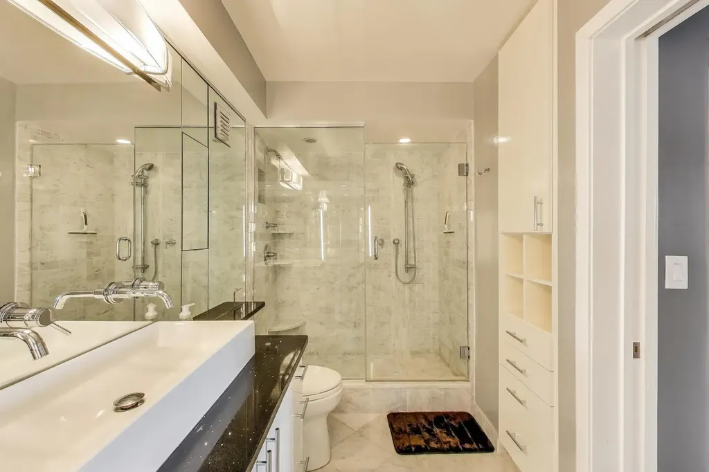 10 East Ontario Street Chicago IL 60611