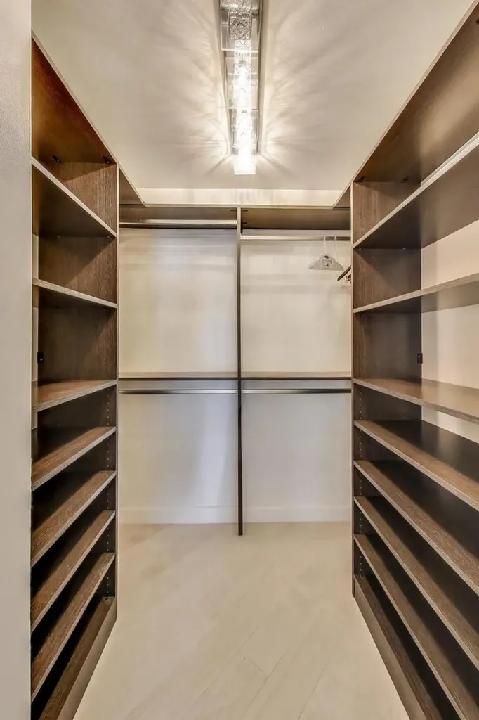 10 East Ontario Street Chicago IL 60611