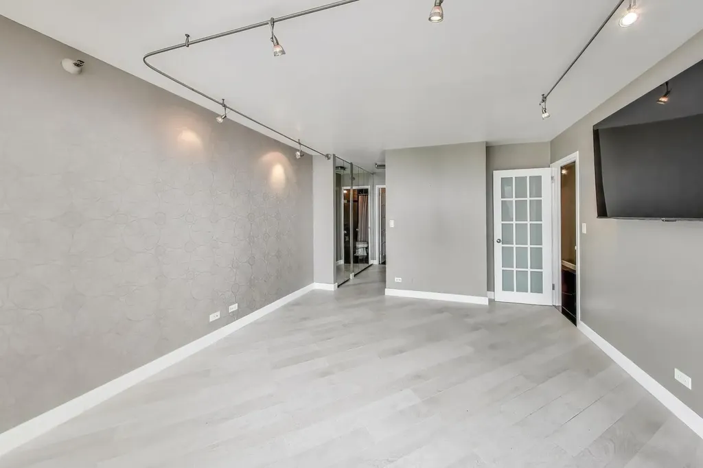 10 East Ontario Street Chicago IL 60611