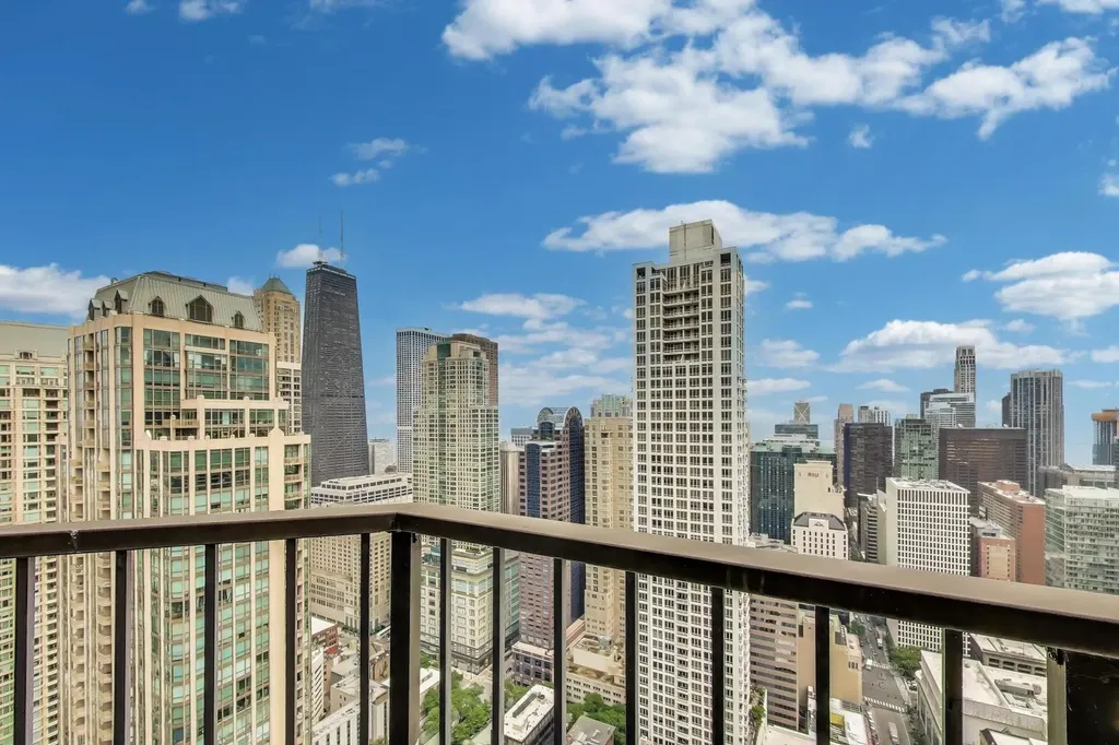 10 East Ontario Street Chicago IL 60611