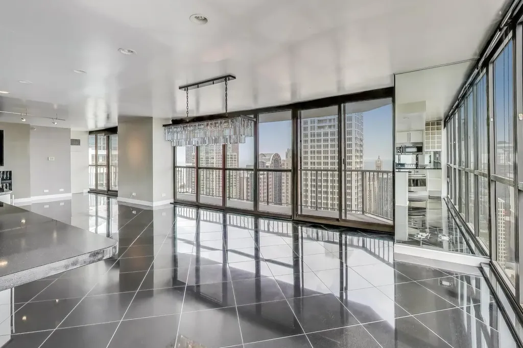 10 East Ontario Street Chicago IL 60611