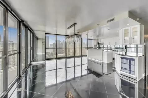 10 East Ontario Street Chicago IL 60611