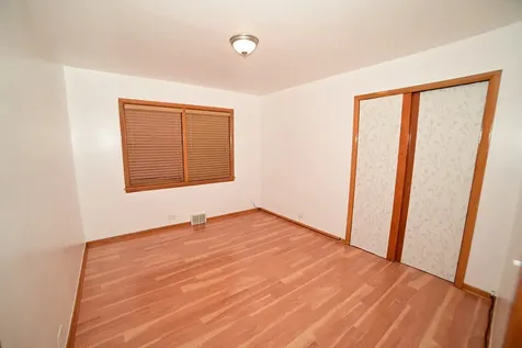 6211 North Nagle Avenue Chicago IL 60646