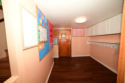 6211 North Nagle Avenue Chicago IL 60646