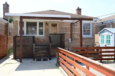 6211 North Nagle Avenue Chicago IL 60646