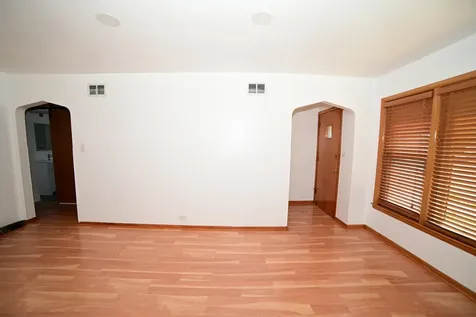 6211 North Nagle Avenue Chicago IL 60646