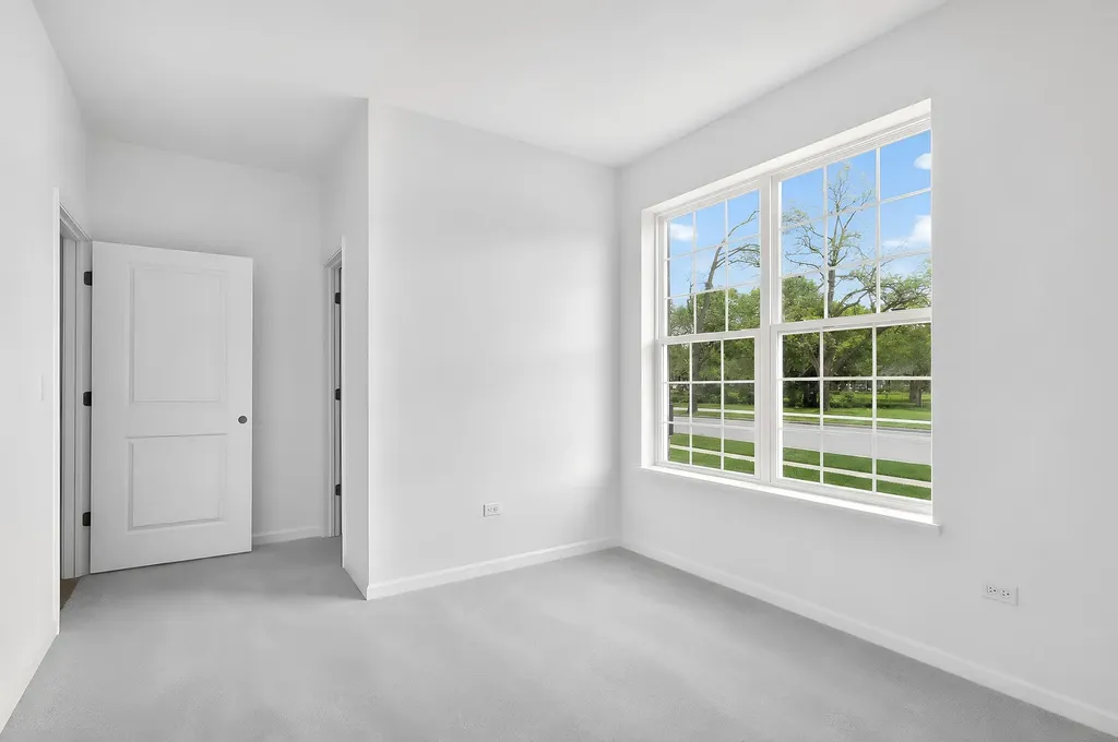 2021 Kenilworth Place Aurora IL 60506