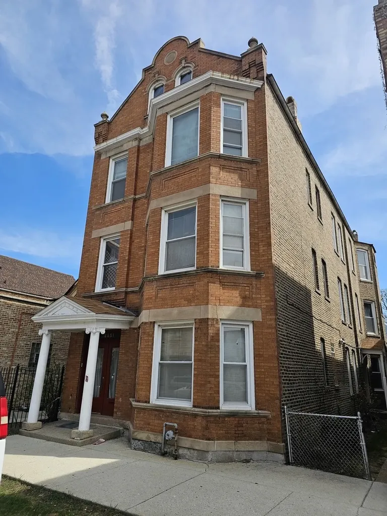 2651 South Lawndale Avenue Chicago IL 60623