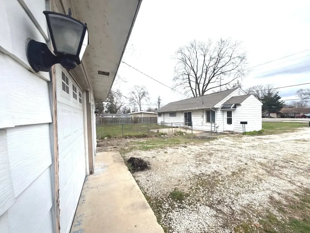 17W452 Butterfield Road Villa Park IL 60181