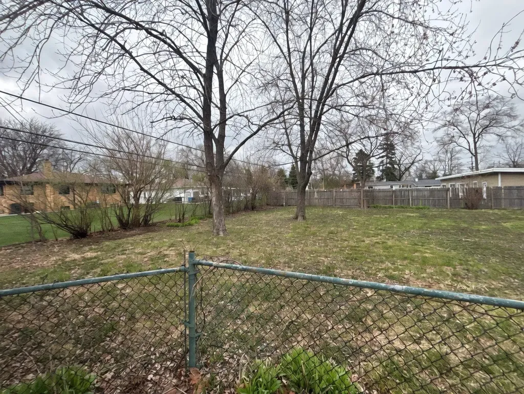 17W452 Butterfield Road Villa Park IL 60181