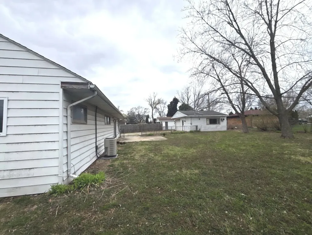 17W452 Butterfield Road Villa Park IL 60181