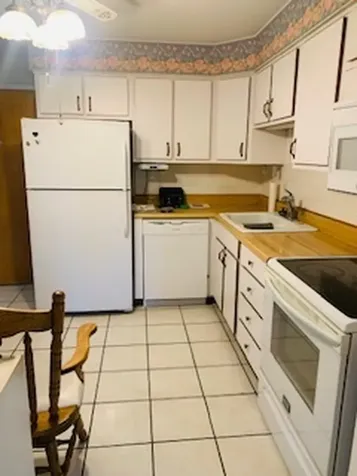 931 West Arquilla Drive Glenwood IL 60425