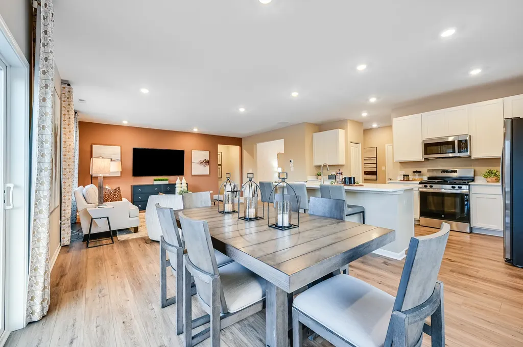 421 Cottrell Lane Aurora IL 60506