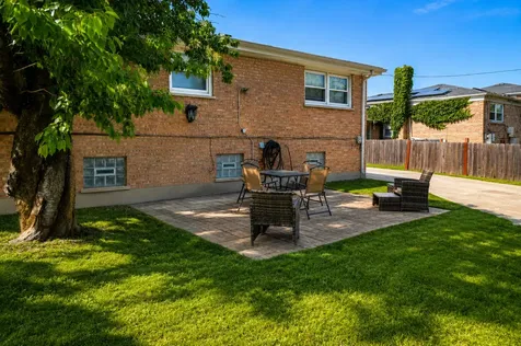 1029 Riverview Drive South Holland IL 60473