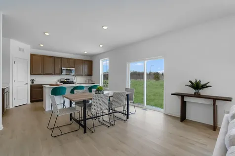566 Ayre Drive Elgin IL 60124