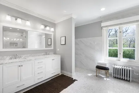 51 South Mayflower Road Lake Forest IL 60045