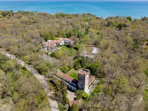 51 South Mayflower Road Lake Forest IL 60045