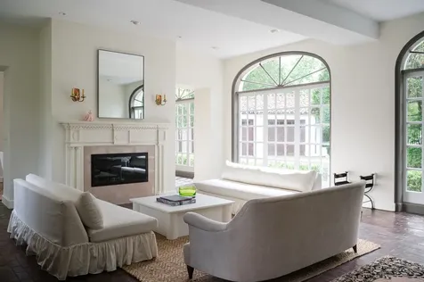 51 South Mayflower Road Lake Forest IL 60045