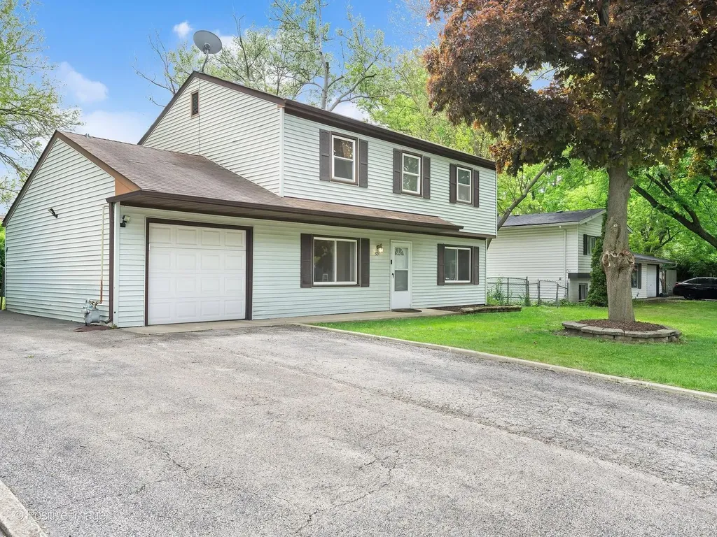 531 Redwood Road Bolingbrook IL 60440