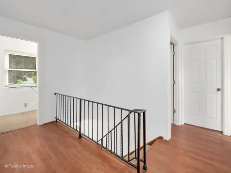 531 Redwood Road Bolingbrook IL 60440