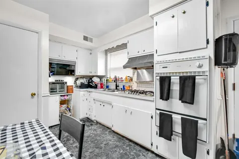 8713 South Washtenaw Avenue Evergreen Park IL 60805