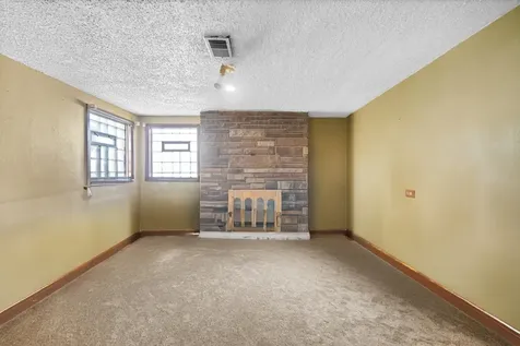8713 South Washtenaw Avenue Evergreen Park IL 60805