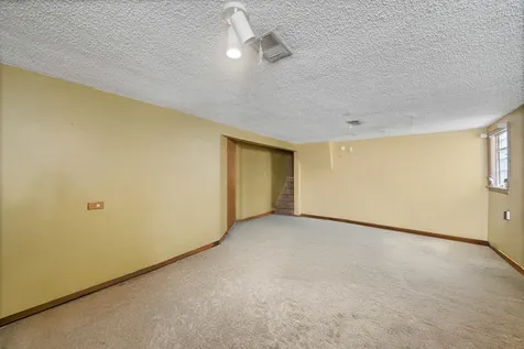 8713 South Washtenaw Avenue Evergreen Park IL 60805