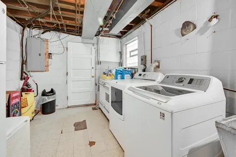 8713 South Washtenaw Avenue Evergreen Park IL 60805