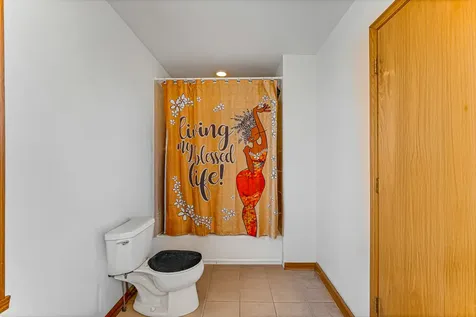 8713 South Washtenaw Avenue Evergreen Park IL 60805