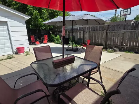 8713 South Washtenaw Avenue Evergreen Park IL 60805