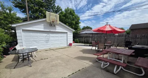 8713 South Washtenaw Avenue Evergreen Park IL 60805