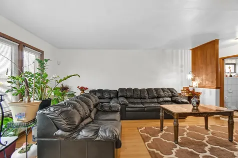 8713 South Washtenaw Avenue Evergreen Park IL 60805