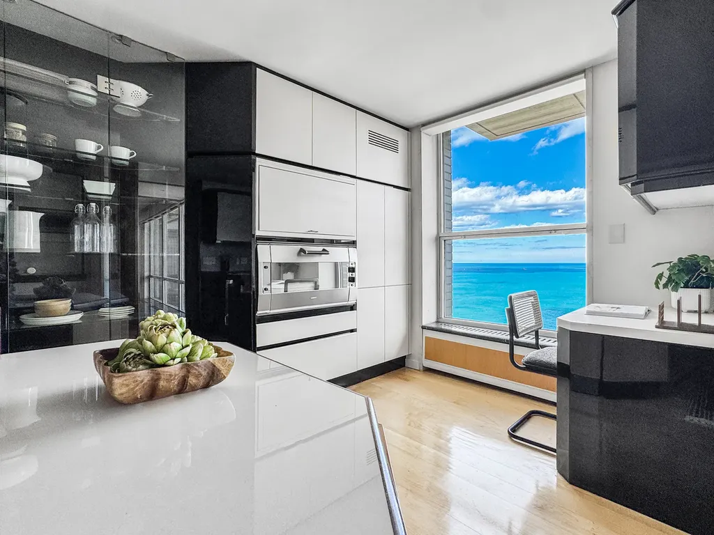 1040 North Lake Shore Drive Chicago IL 60611