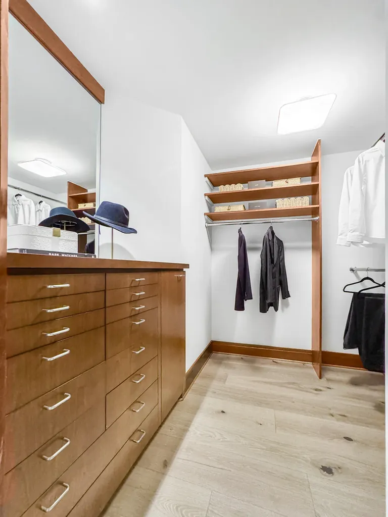 1040 North Lake Shore Drive Chicago IL 60611
