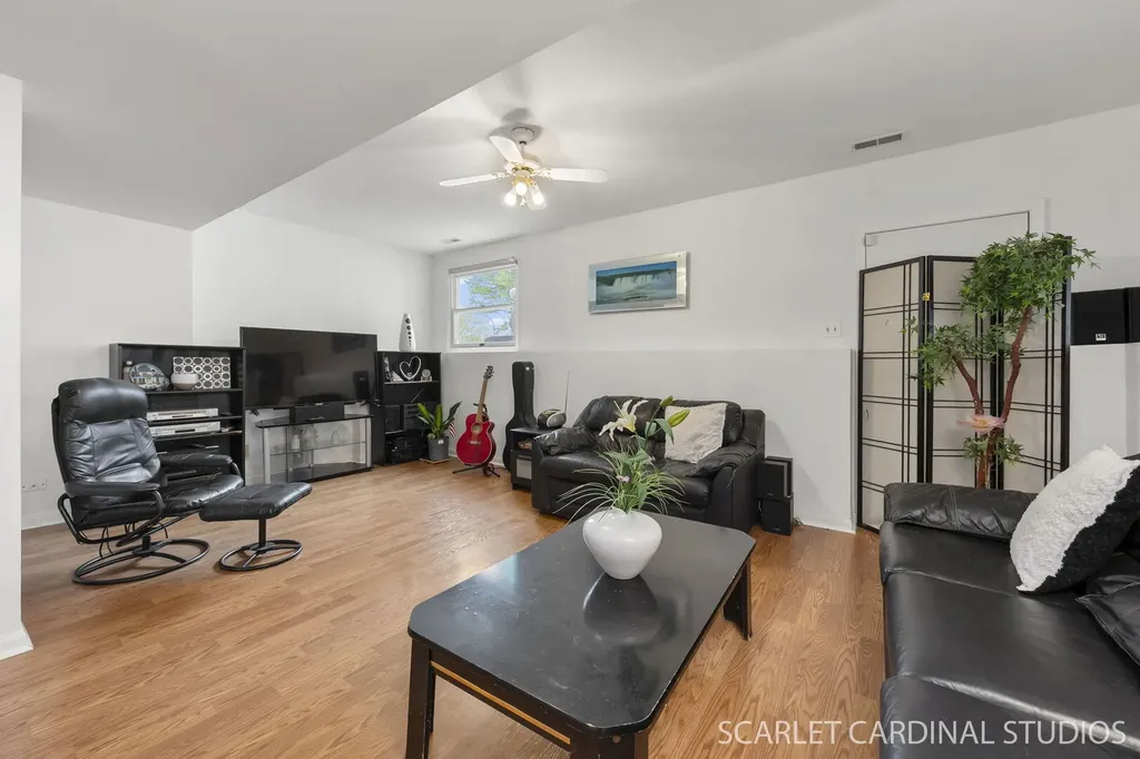 1004 Prairie View Court Naperville IL 60563