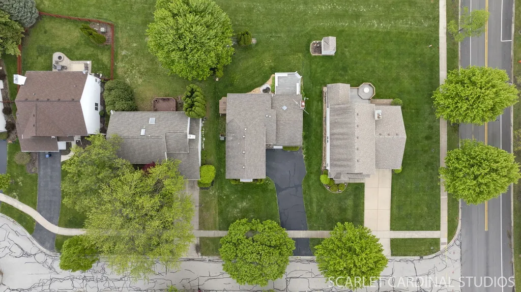 1004 Prairie View Court Naperville IL 60563