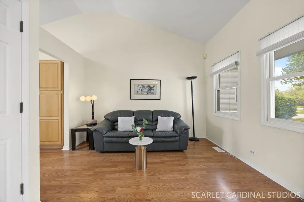1004 Prairie View Court Naperville IL 60563